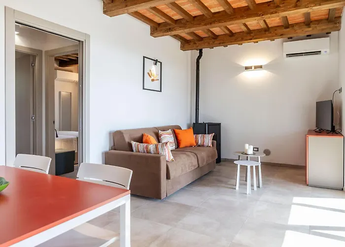 Ornelleta Villa *